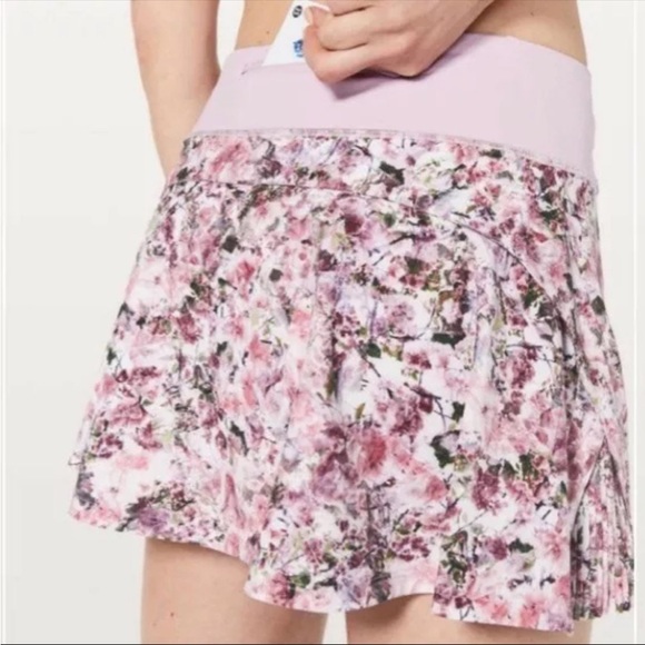 Lululemon Play Off The Pleats Skirt Color Blossom Spritz Multi Pink Chalk - Picture 5 of 16